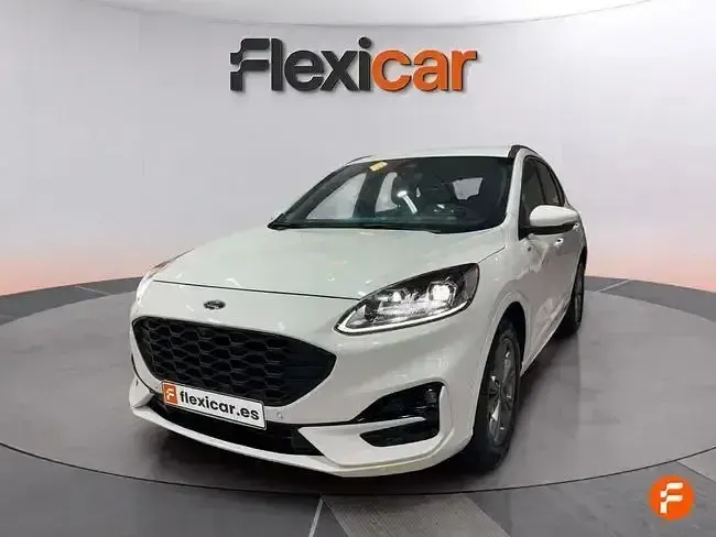 Usado Ford Kuga ST-Line 225 CV (165 kW) 2023 Blanco SUV