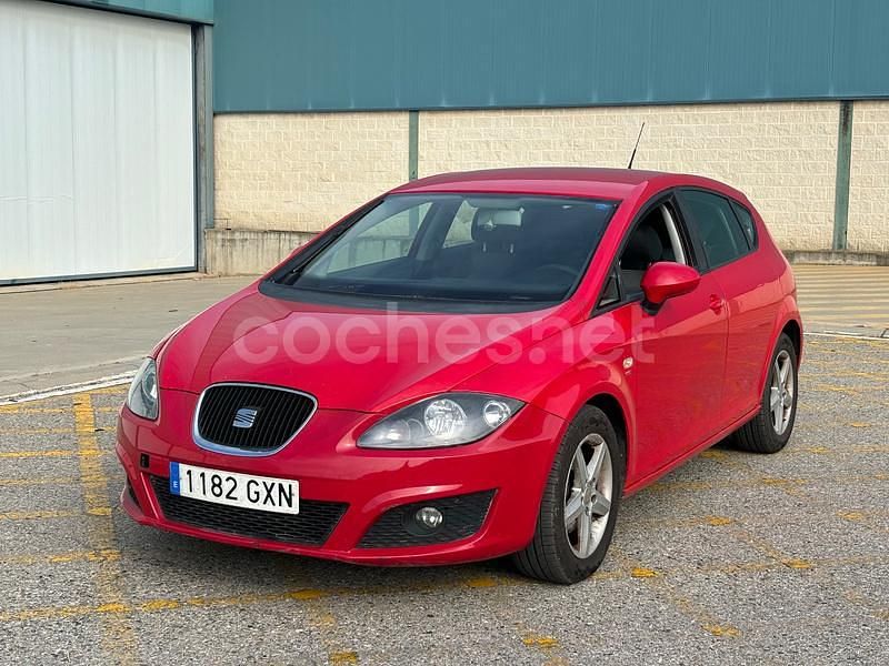 Rojo Usado 2009 Seat Leon Style Berlina | 3999 € (Buen precio) - Imagen 1/4