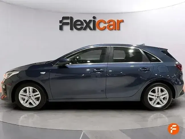 Usado Kia Ceed 140 CV (102 kW) 2020 Azul Utilitario