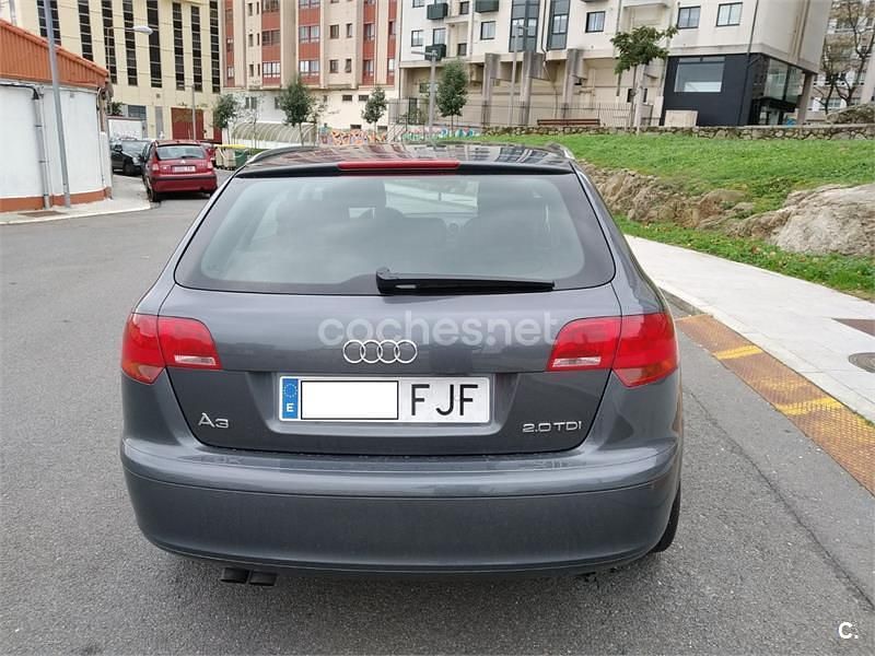 Usado Audi A3 Ambition 140 CV (102 kW) 2006 Gris / plata Utilitario