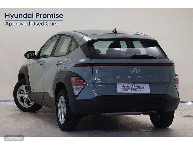 Usado Hyundai Kona 120 CV (88 kW) 2024 Mirage green (sólido) SUV