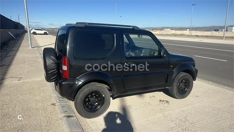Usado Suzuki Jimny 80 CV (58 kW) 1999 Negro SUV