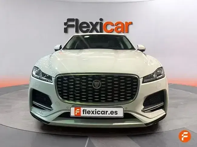 Usado Jaguar F-Pace R-Dynamic 163 HP (119 kW) 2021 Branco SUV