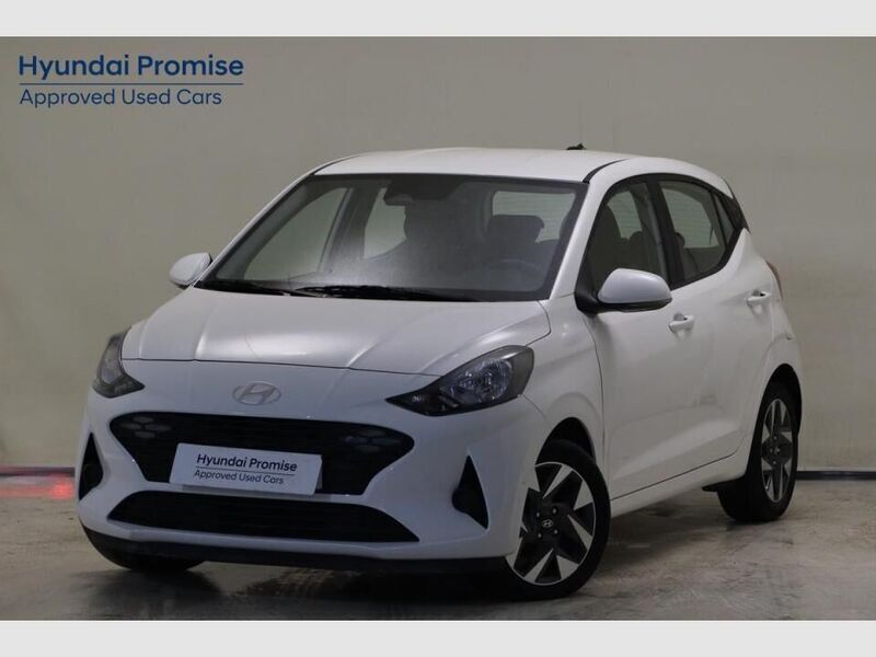 Atlas white Usado 2024 Hyundai i10 Utilitario | 14.900 € (Precio justo) - Imagen 1/4
