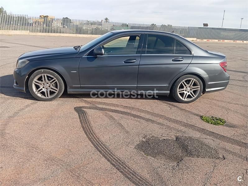 Usado Mercedes C220 Elegance 170 CV (125 kW) 2008 Gris / plata Familiar