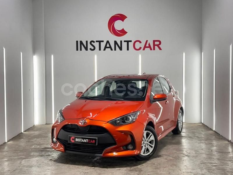 Naranja Usado 2022 Toyota Yaris Berlina | 16.490 € (Precio justo) - Imagen 1/4