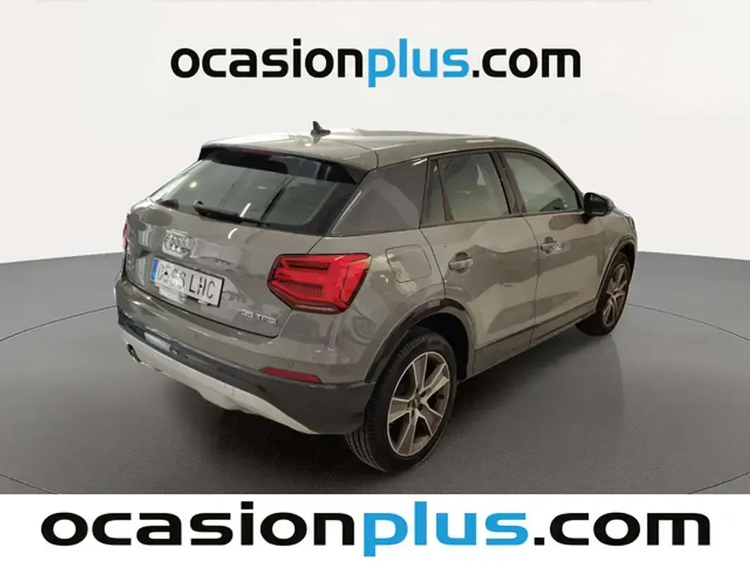 Usado Audi Q2 Design 150 CV (110 kW) 2020 Gris SUV