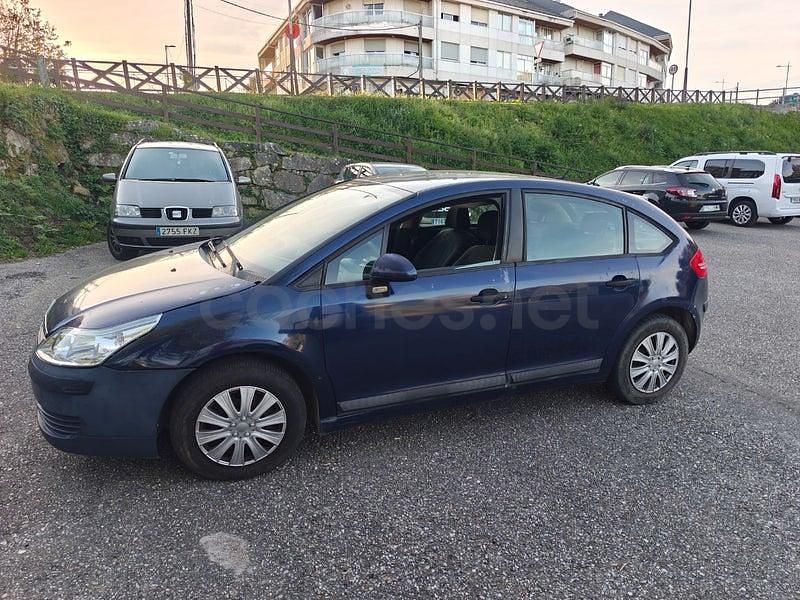 Usado Citroën C4 92 CV (67 kW) 2006 Azul Berlina