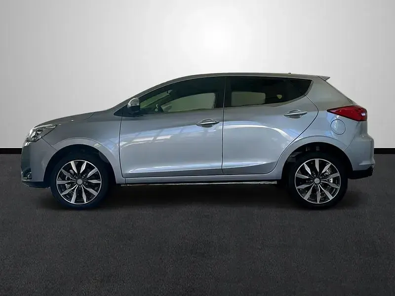 Nuevo EVO Evo 3 113 CV (83 kW) 2025 Gris / plata SUV
