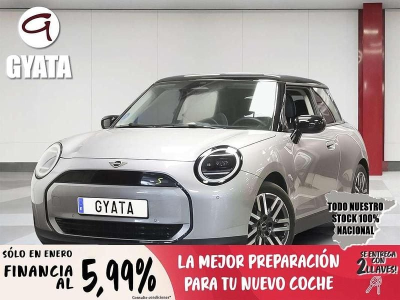 Usado Mini Cooper SE Essential 160 kW (218 CV) 2024 Gris Utilitario