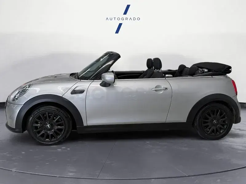 Usado Mini Cooper Cabriolet 136 CV (100 kW) 2023 Gris / plata Descapotable