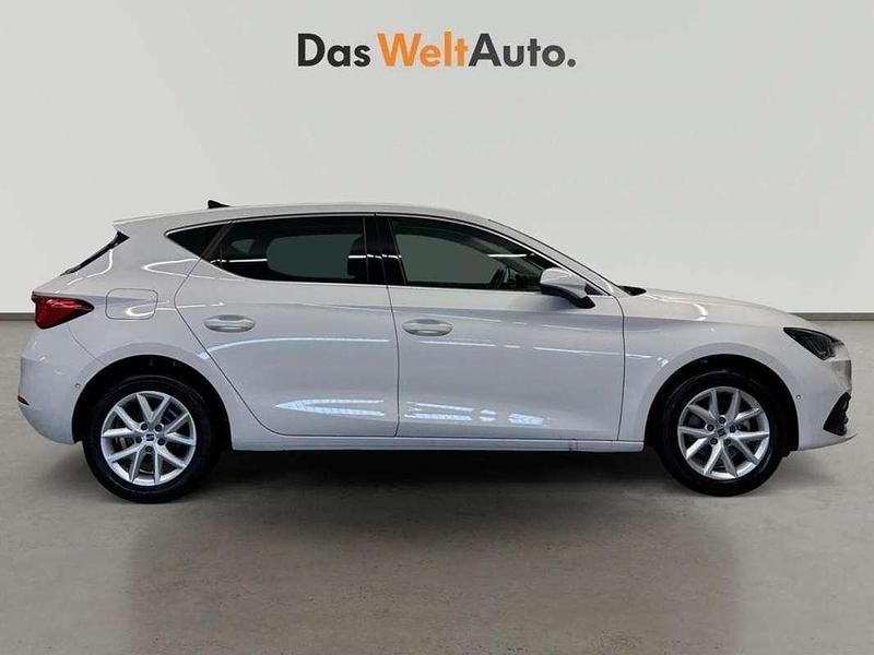 Usado Seat Leon Style 116 CV (85 kW) 2025 Blanco Utilitario