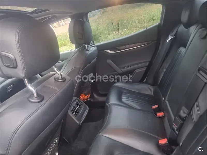 Usado Maserati Ghibli 410 CV (301 kW) 2015 Negro Berlina