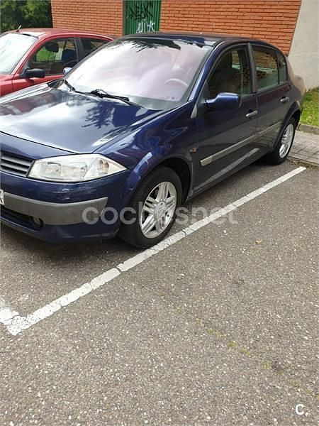 Azul Usado 2004 Renault Mégane II Authentique Berlina | 2000 € (Buen precio) - Imagen 1/3