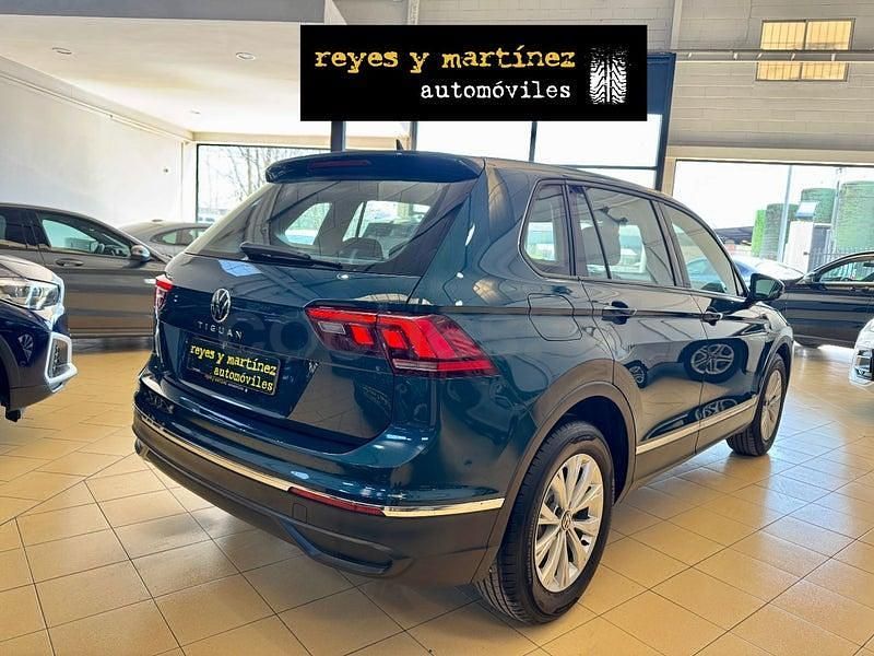 Usado VW Tiguan Life 122 CV (89 kW) 2021 Azul SUV