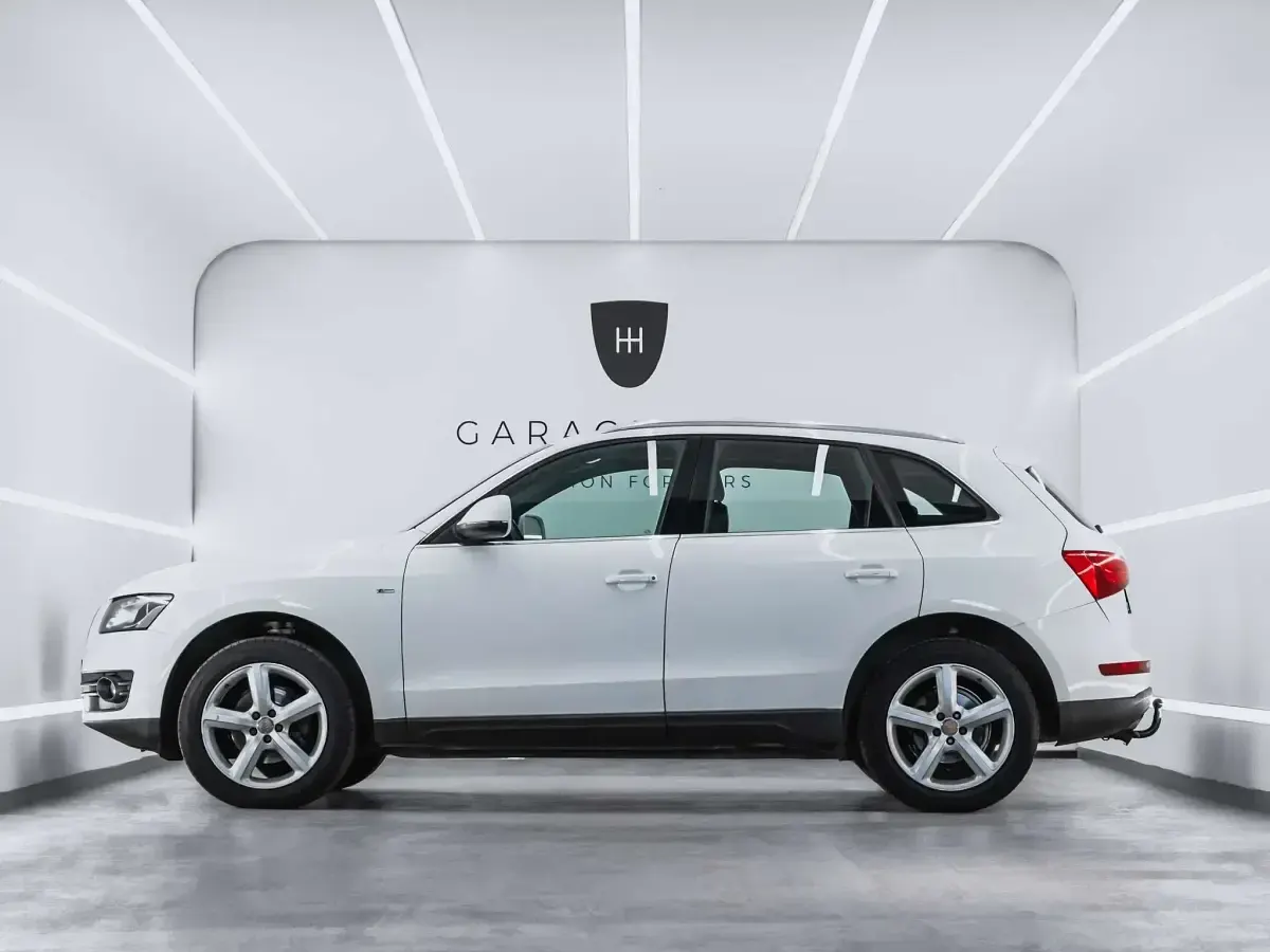 Usado Audi Q5 170 CV (125 kW) 2009 Gris / plata SUV