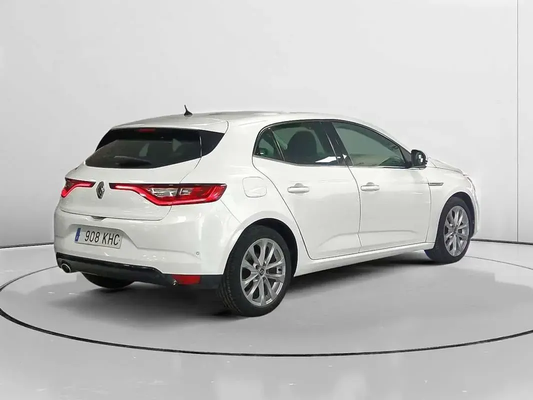 Usado Renault Mégane IV Zen 110 CV (80 kW) 2018 Blanco Utilitario