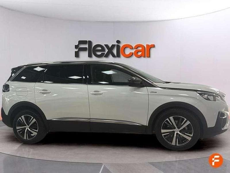Usado Peugeot 5008 Allure 131 CV (96 kW) 2020 Blanco SUV