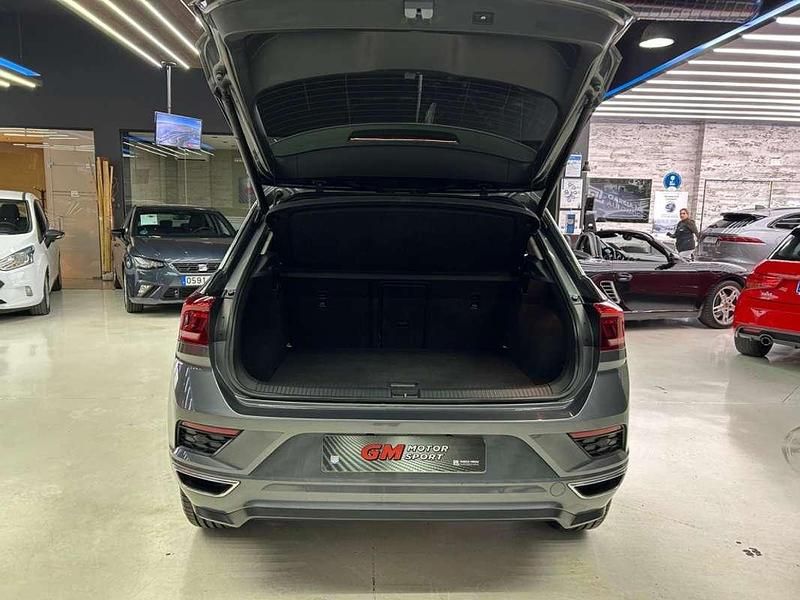 Usado VW T-Roc Advance 110 CV (80 kW) 2021 Gris SUV