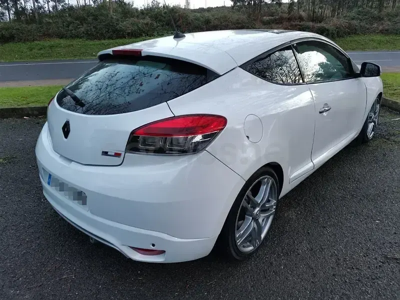 Usado Renault Mégane 225 CV (165 kW) 2009 Blanco Berlina