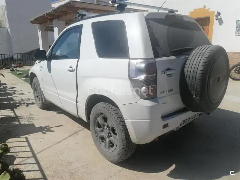 Usado Suzuki Grand Vitara 129 CV (94 kW) 2008 Blanco SUV