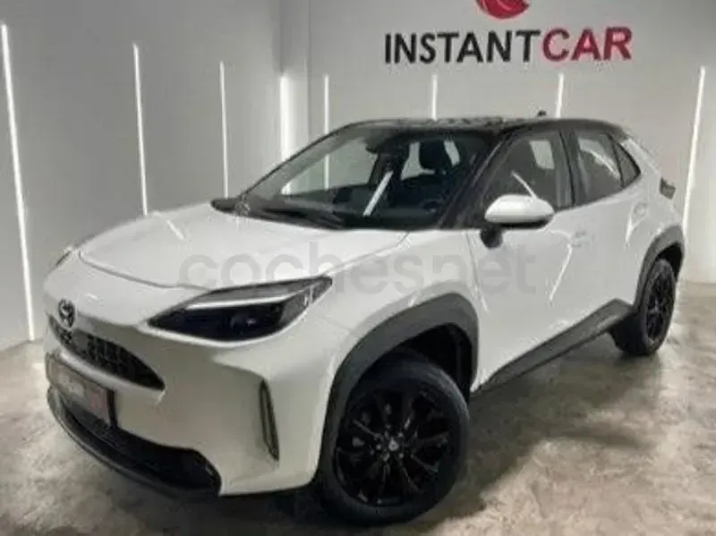 Usado Toyota Yaris Cross Active 116 CV (85 kW) 2023 Blanco SUV