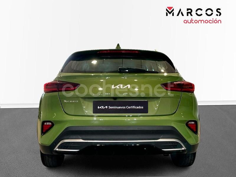 Usado Kia XCeed 100 CV (73 kW) 2024 Verde SUV