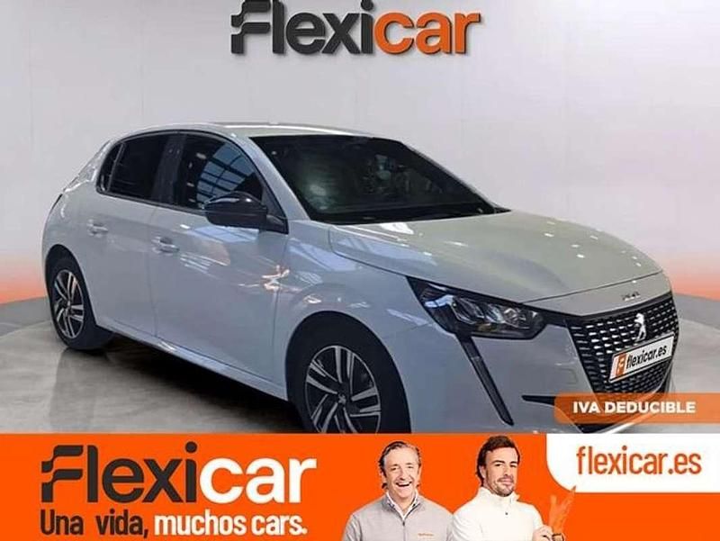 Usado Peugeot 208 Allure 101 CV (74 kW) 2023 Blanco Utilitario