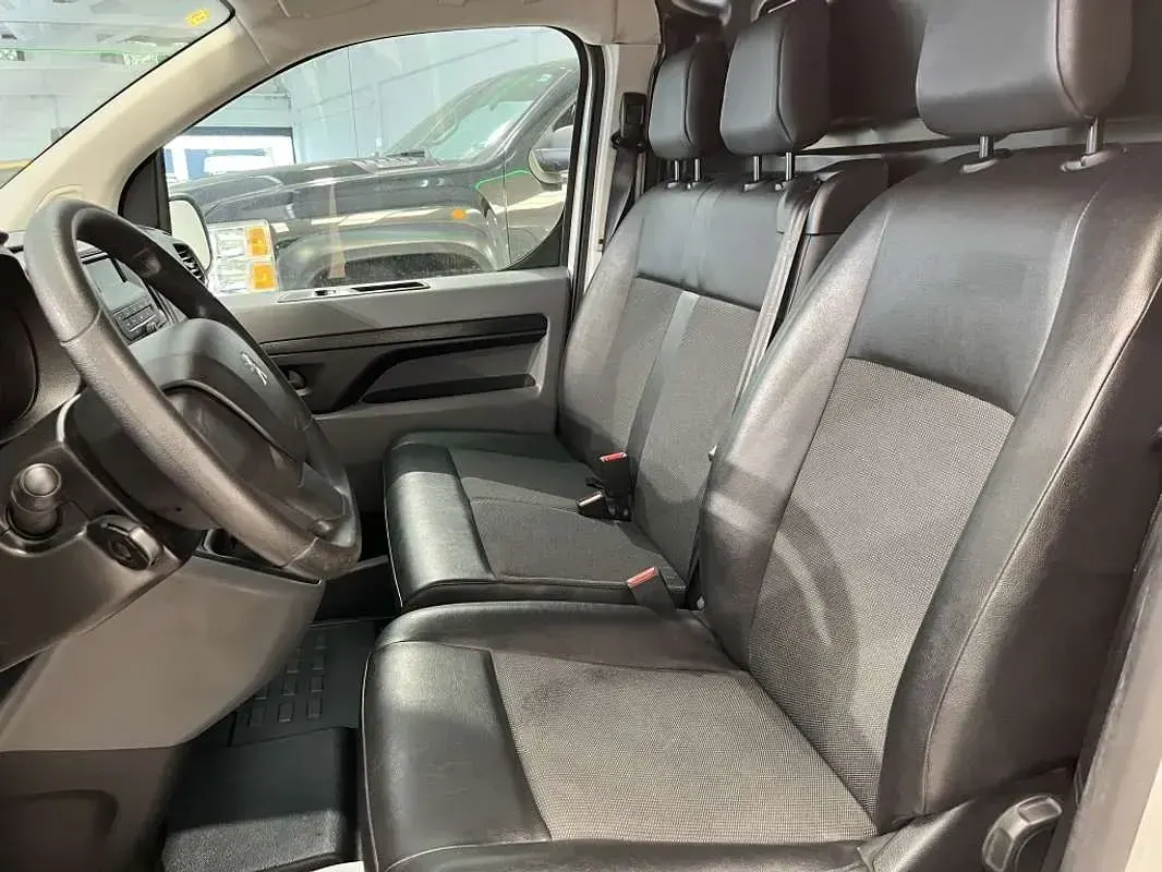 Usado Peugeot Expert Premium 102 CV (75 kW) 2021 Blanco Van