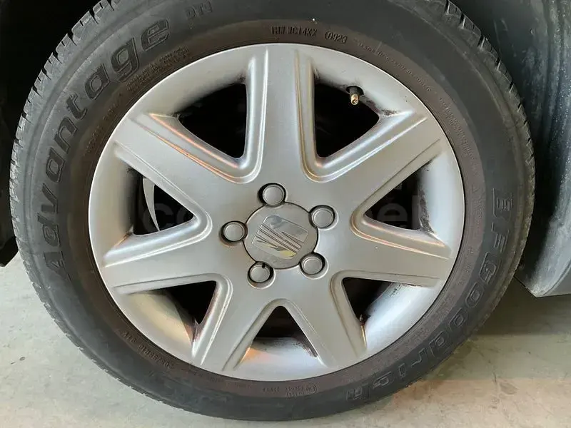 Usado Seat Altea 105 CV (77 kW) 2008 Negro Monovolumen