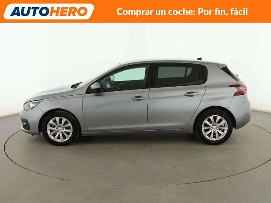 Usado Peugeot 308 Style 131 CV (96 kW) 2019 Gris Utilitario
