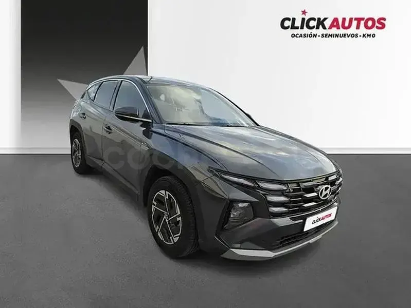 Usado Hyundai Tucson 215 CV (158 kW) 2024 Gris / plata SUV