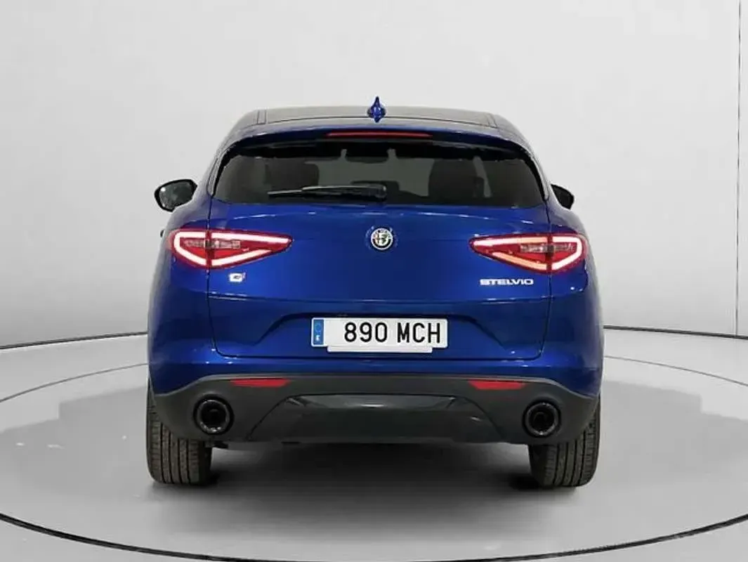 Usado Alfa Romeo Stelvio Sprint 190 CV (139 kW) 2022 Azul SUV