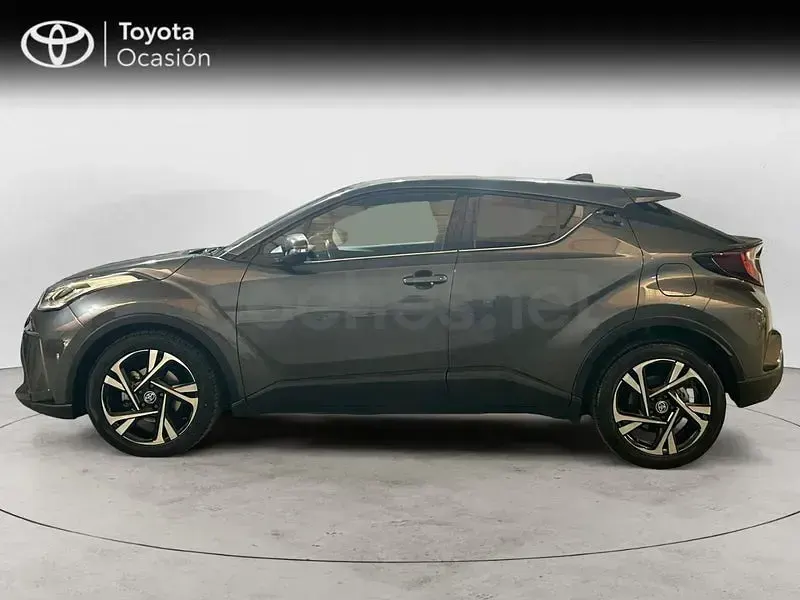 Usado Toyota C-HR Advance 122 CV (89 kW) 2022 Gris / plata SUV