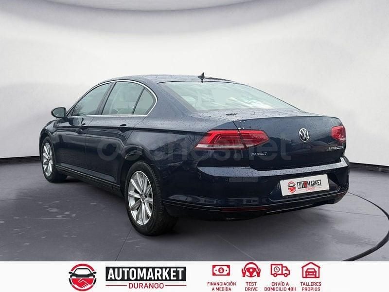 Usado VW Passat Advance 150 CV (110 kW) 2015 Azul Berlina