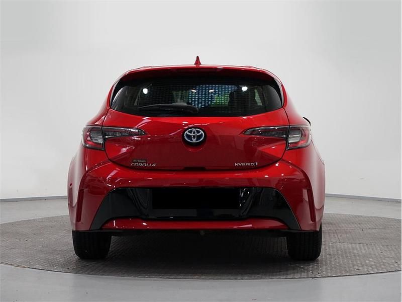 Usado Toyota Corolla Active 122 CV (89 kW) 2021 Plata Utilitario