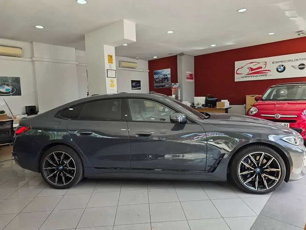 Usado BMW i4 Comfort Edition 250 kW (340 CV) 2022 Gris Berlina