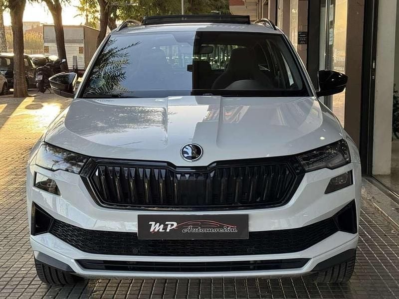 Usado Skoda Karoq SportLine 150 CV (110 kW) 2022 Blanco SUV