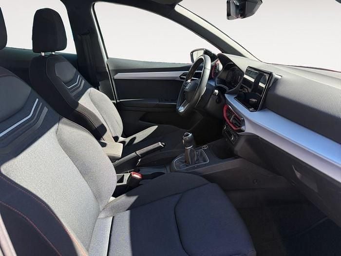 Usado Seat Ibiza FR 110 CV (80 kW) 2023 Gris / plata Utilitario