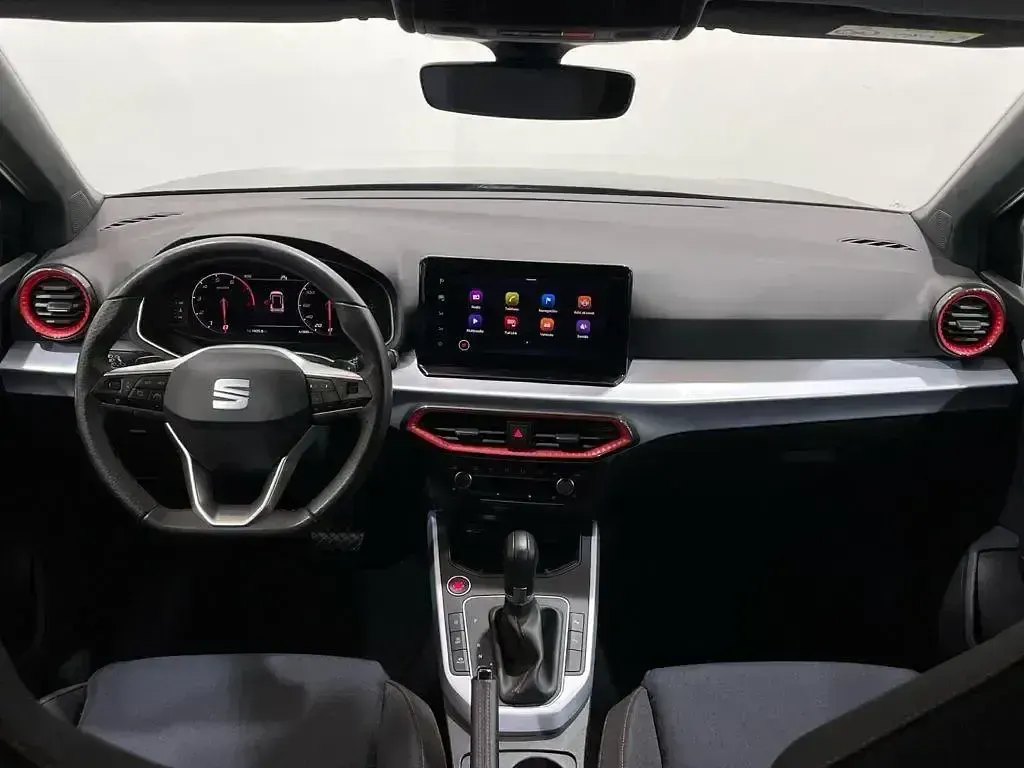 Usado Seat Arona FR 150 CV (110 kW) 2024 Negro SUV