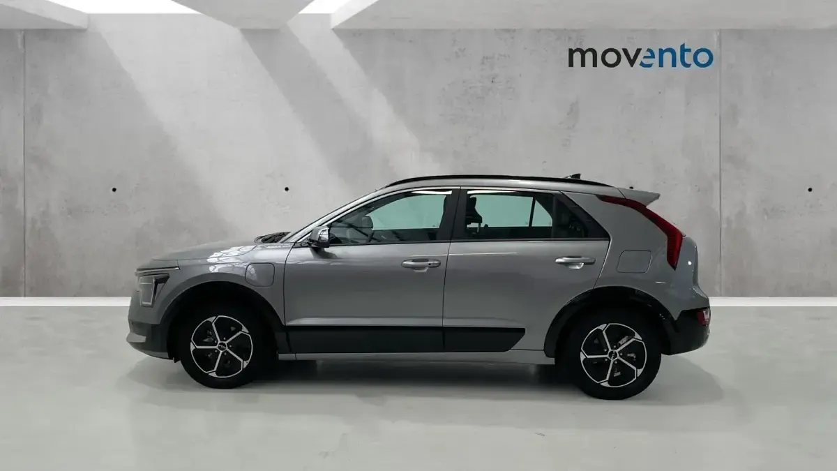 Usado Kia Niro 183 CV (134 kW) 2023 Gris / plata SUV