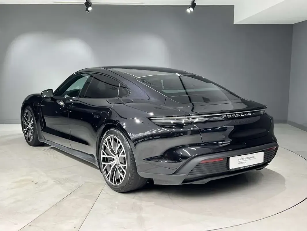 Usado Porsche Taycan 4S 400 kW (544 CV) 2024 Negro Berlina