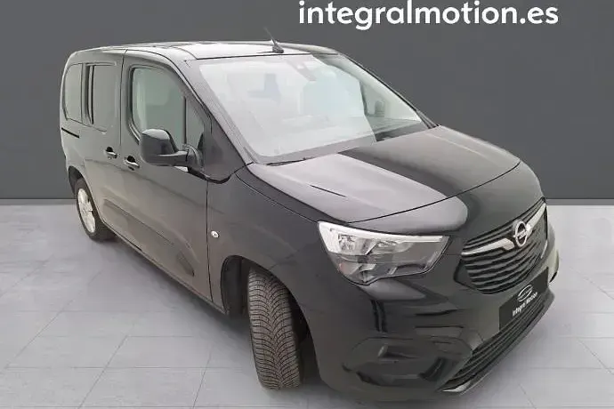 Usado Opel Combo Life Elegance 130 CV (95 kW) 2022