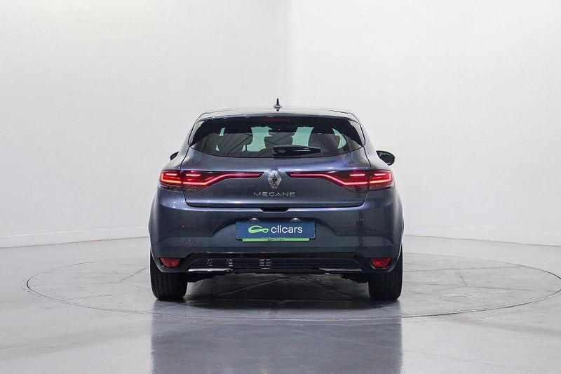 Usado Renault Mégane IV Zen 115 CV (84 kW) 2021 Gris / plata Berlina