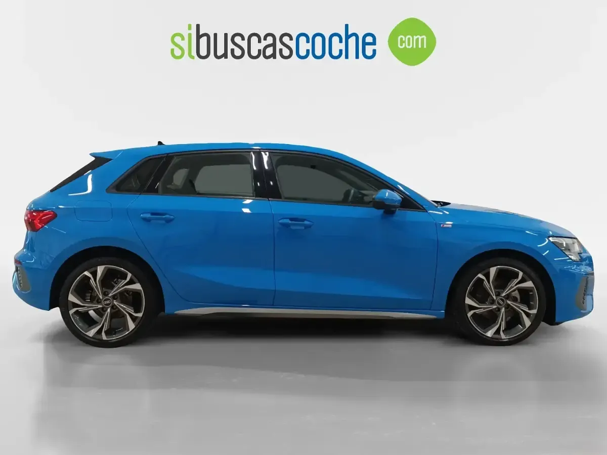 Usado Audi A3 S-Line 110 CV (80 kW) 2022 Azul Berlina