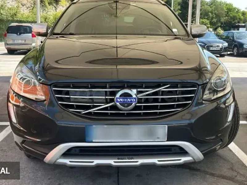 Usado Volvo XC60 Summum 181 CV (133 kW) 2014 Negro SUV
