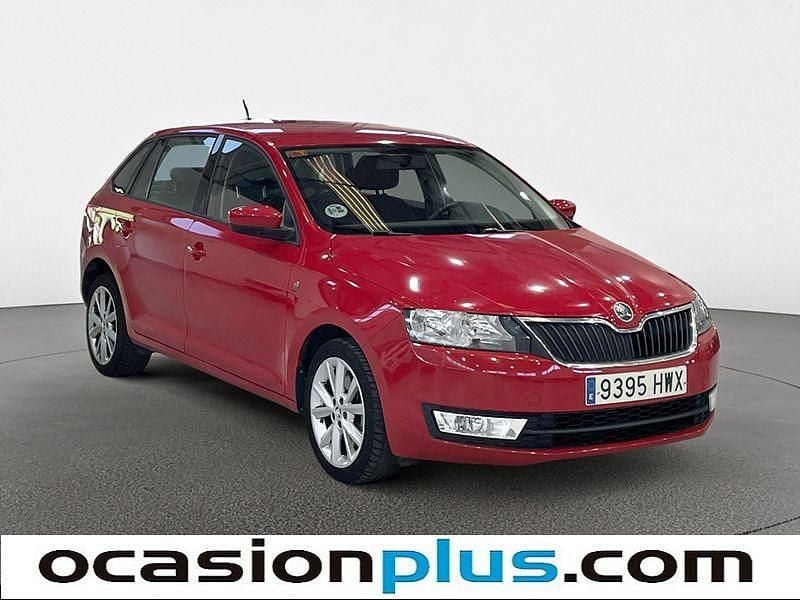 Usado Skoda Rapid Ambition 105 CV (77 kW) 2014 Rojo Berlina