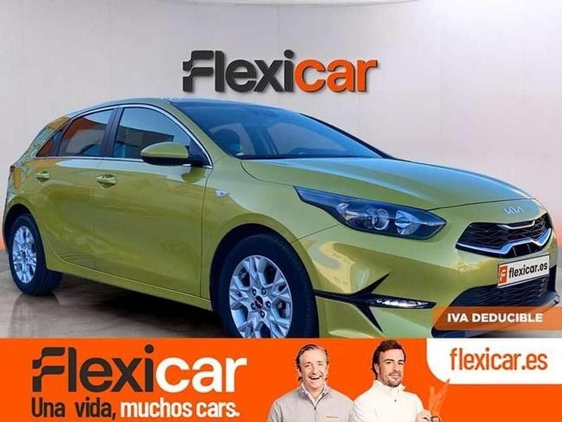 Usado Kia Ceed 101 CV (74 kW) 2023 Amarillo Utilitario