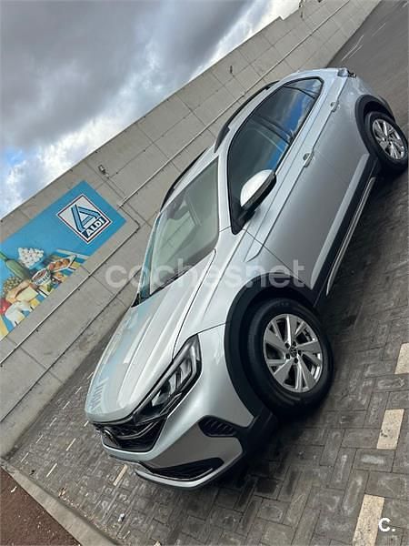 Usado VW Taigo Style 115 CV (84 kW) 2024 Gris / plata SUV