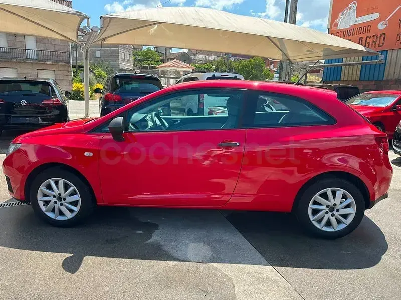 Usado Seat Ibiza Ecomotive 80 CV (58 kW) 2009 Rojo Berlina